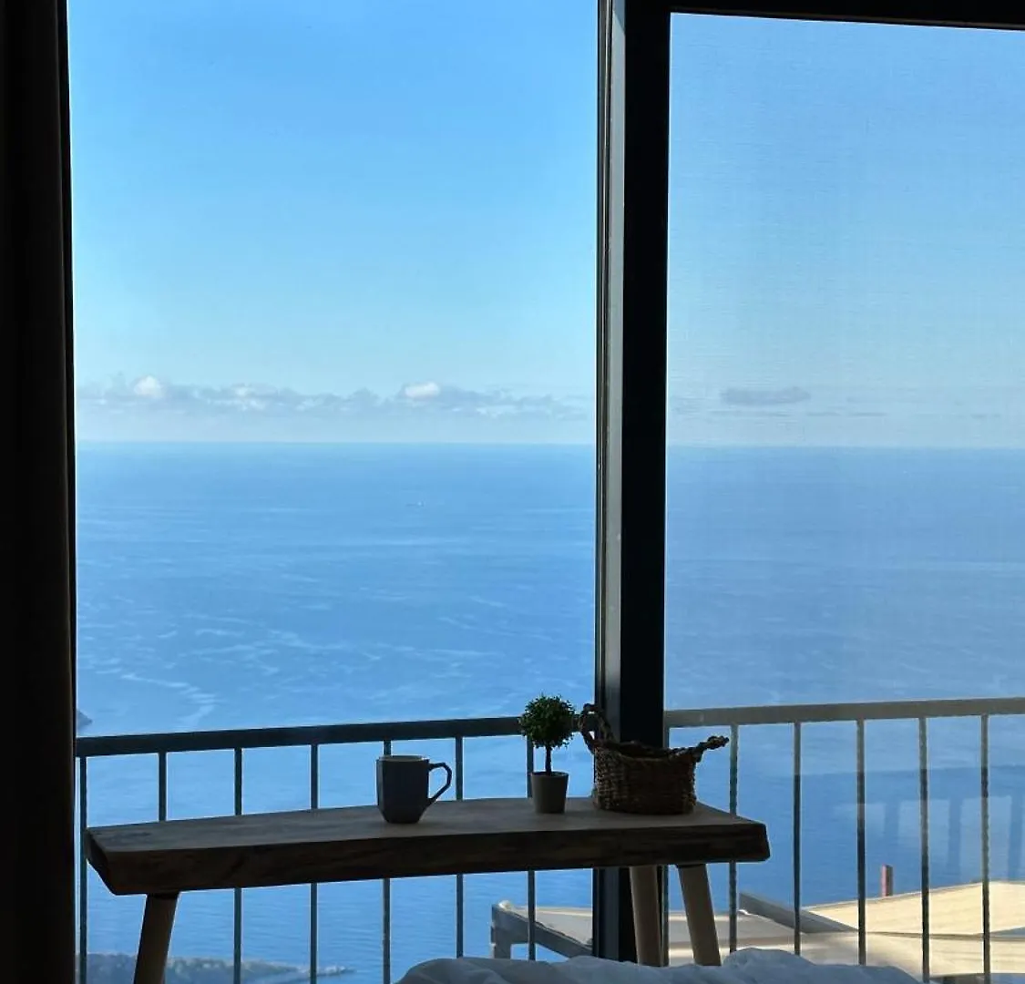Mavinin Sonsuz Tonu 3 Yatak Odasi 3 Banyo Fethiye