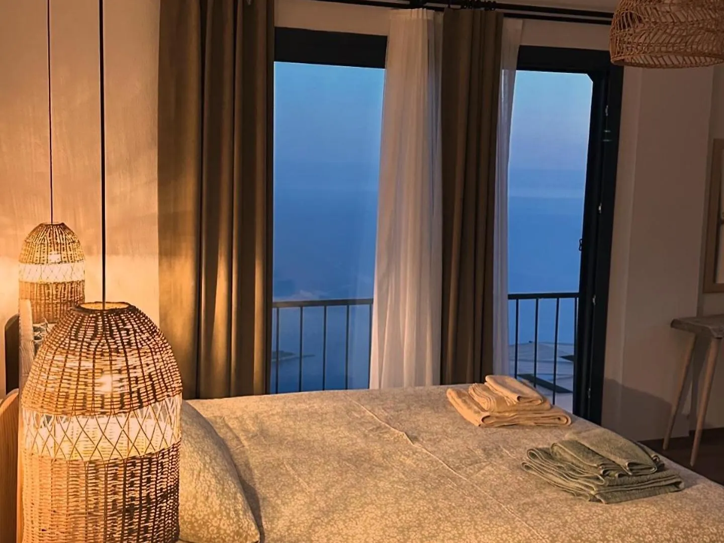 Mavinin Sonsuz Tonu 3 Yatak Odasi 3 Banyo 0*, Fethiye Turkey
